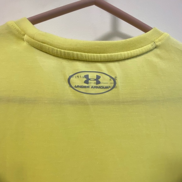 Under Armor T-Shirt SMALL - Picture 5 of 5